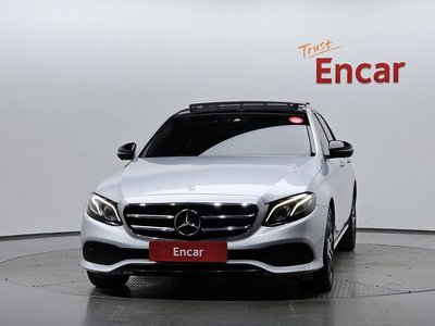 MERCEDES-BENZ E-CLASS - 2