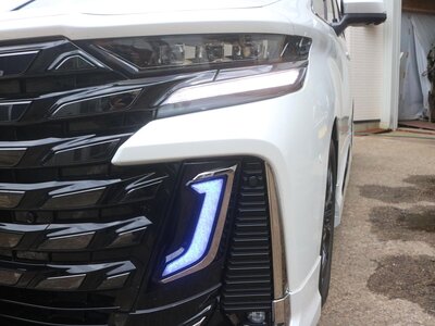 TOYOTA VELLFIRE - 10