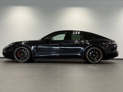 2021 Porsche PANAMERA photo 2