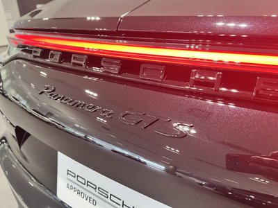 2021 Porsche PANAMERA photo 7