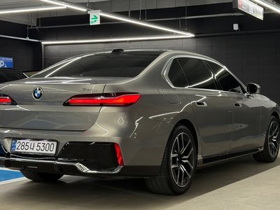 BMW 7 SERIES - 4