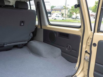 2025 Toyota LAND CRUISER 70 — миниатюра 61