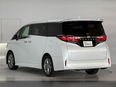 2026 Toyota ALPHARD photo 10