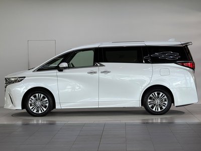 2026 Toyota ALPHARD photo 6