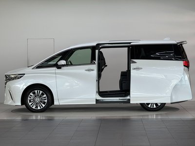 2026 Toyota ALPHARD photo 7
