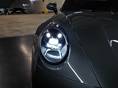 PORSCHE 911 - 8