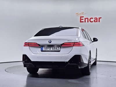 BMW 5 SERIES - 4