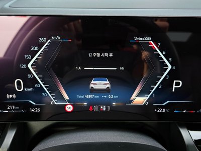 2024 BMW 5 SERIES — миниатюра 11