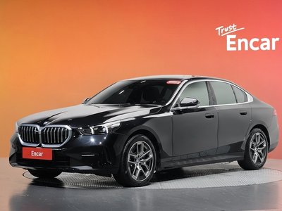 2023 BMW 5 SERIES 照片 1