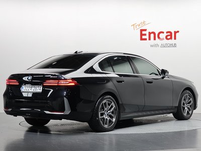 2023 BMW 5 SERIES 照片 3