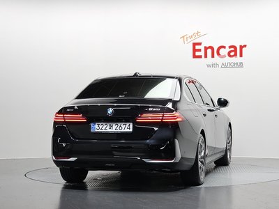 2023 BMW 5 SERIES 照片 4