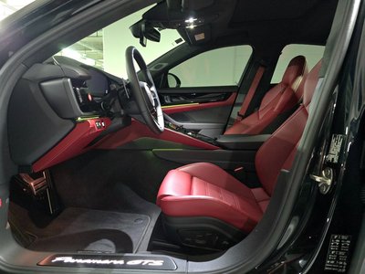 PORSCHE PANAMERA - 8