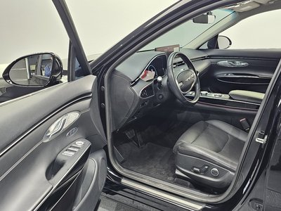 صورة 10 لـ 2021 GENESIS GV70