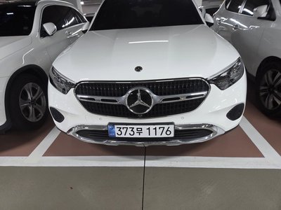 2025 Mercedes-BENZ GLC photo 1