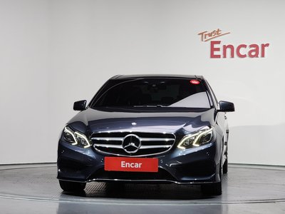 MERCEDES-BENZ E-CLASS - 2