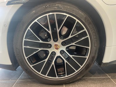 2024 Porsche TAYCAN 缩略图 24