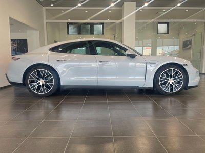 2024 Porsche TAYCAN 照片 4