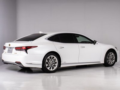 LEXUS LS - 10