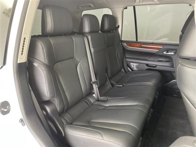 صورة مصغرة 26 لـ 2017 Lexus LX