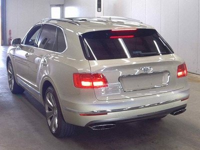 2019 Bentley BENTAYGA photo 2