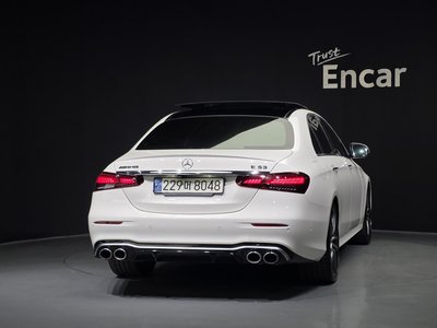 MERCEDES-BENZ E-CLASS - 3