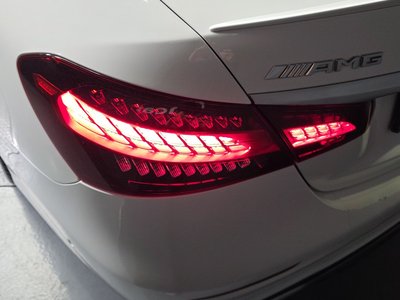 MERCEDES-BENZ E-CLASS - 10