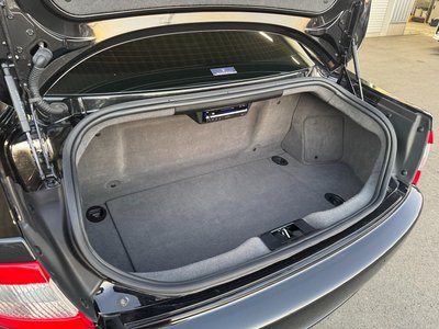 صورة مصغرة 32 لـ 2012 Maserati GRANTURISMO