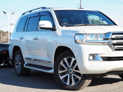 TOYOTA LAND CRUISER 200 - 10