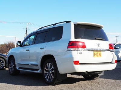 TOYOTA LAND CRUISER 200 - 6