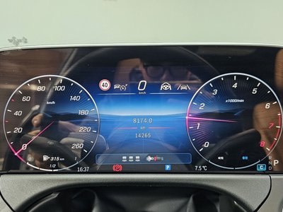 MERCEDES-BENZ E-CLASS - 8