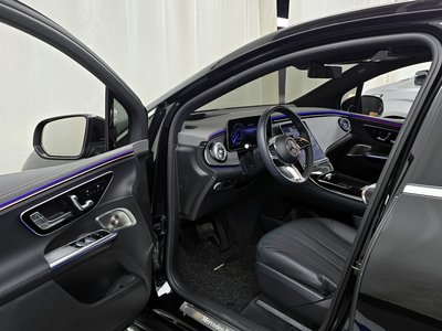 MERCEDES-BENZ EQE - 10