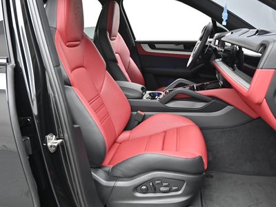 صورة 10 لـ 2025 Porsche CAYENNE