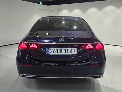 MERCEDES-BENZ E-CLASS - 4