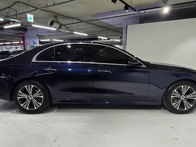 MERCEDES-BENZ E-CLASS - 9