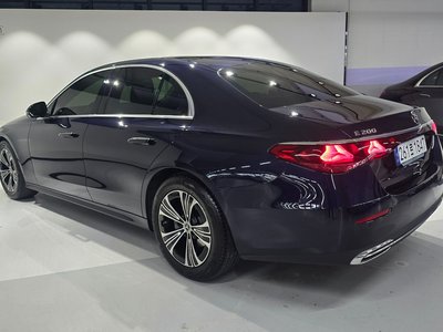 MERCEDES-BENZ E-CLASS - 2