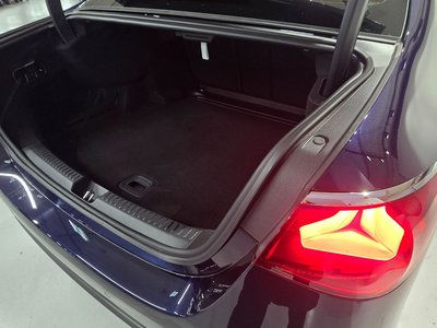 MERCEDES-BENZ E-CLASS - 10