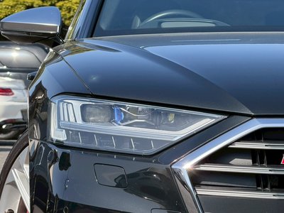 AUDI S8 - 4