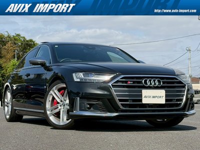 AUDI S8 - 1