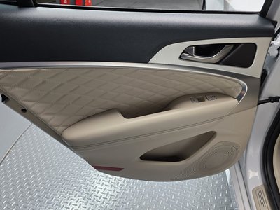 2023 Genesis THE NEW G70 — миниатюра 15