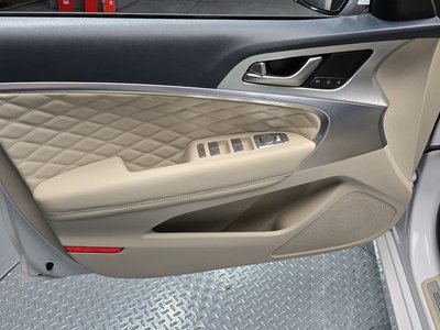 2023 Genesis THE NEW G70 — миниатюра 14