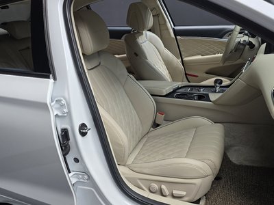 2023 Genesis THE NEW G70 — миниатюра 18
