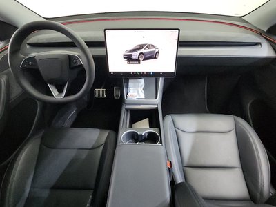 TESLA MODEL Y - 5