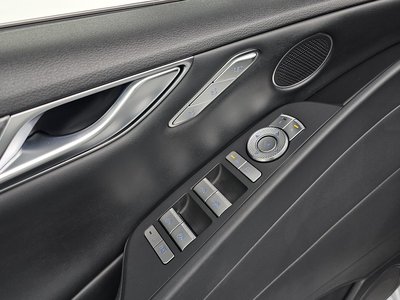 2024 Genesis G80 (RG3) thumbnail 24