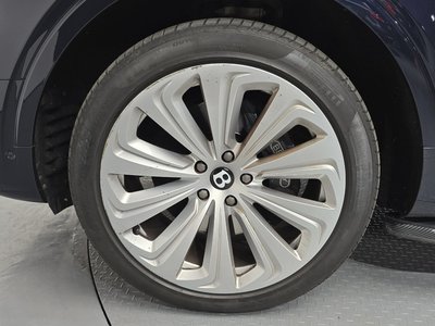 BENTLEY BENTAYGA - 6