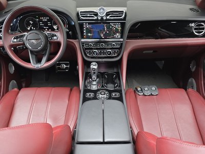 BENTLEY BENTAYGA - 5