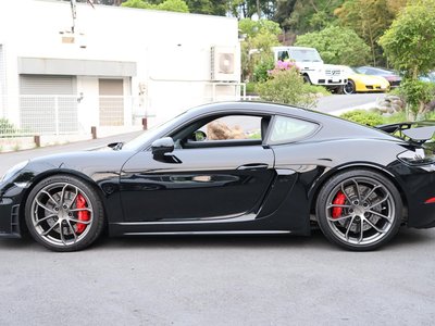PORSCHE 718 - 8