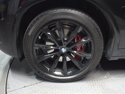 2025 BMW X4 photo 6