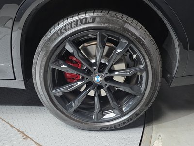 2025 BMW X4 photo 8