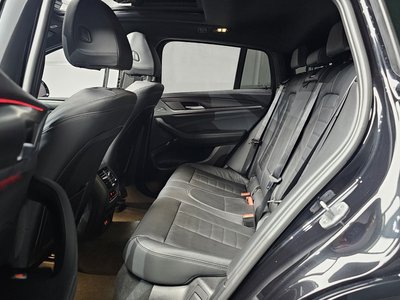 2025 BMW X4 thumbnail 18