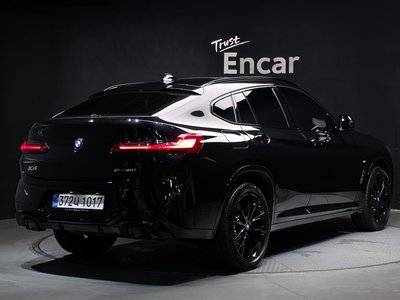 2025 BMW X4 photo 3